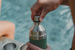 outdoor party picnic drinks flask